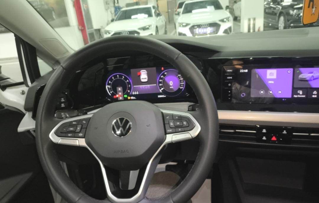 Volkswagen Golf 2022 280TSI DSG Pro