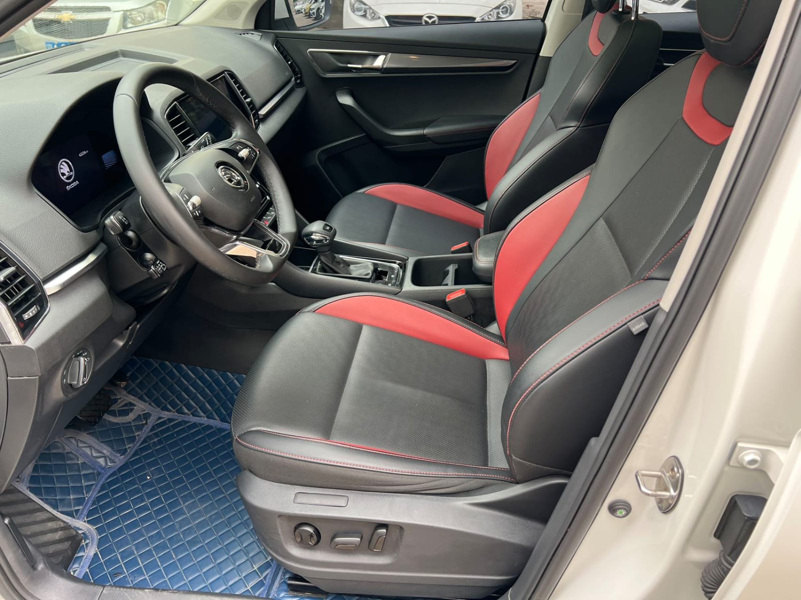 Škoda Karoq 2022 TSI280