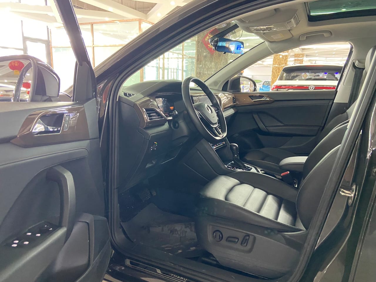 Volkswagen Tharu 2022 1.4T 280TSI Deluxe Edition