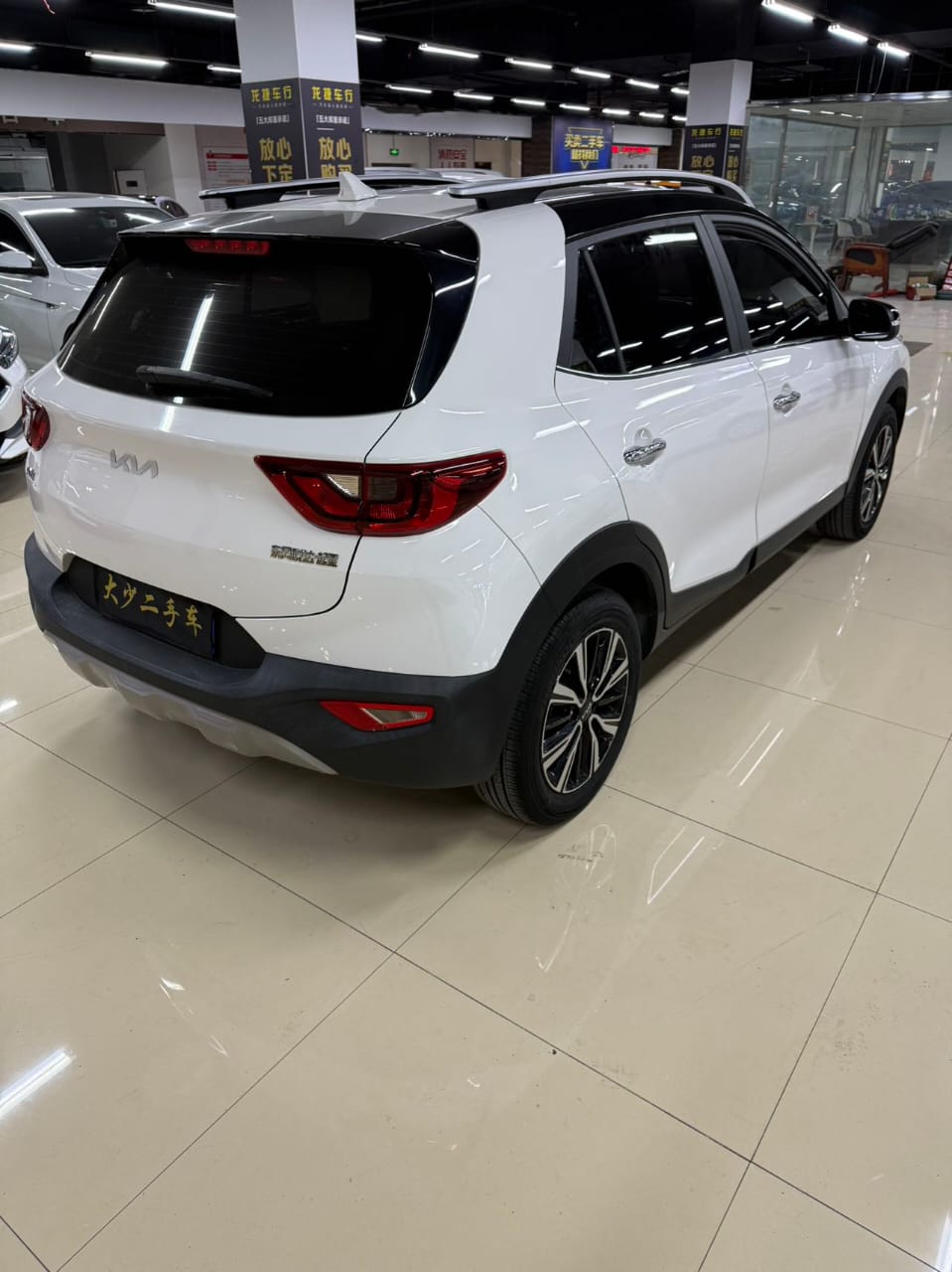 Kia KX1 2022 1.4L CVT Skylight Edition